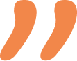 Deux grands guillemets orange tournés vers la droite sur un fond blanc, symbolisant l'association et la connexion.